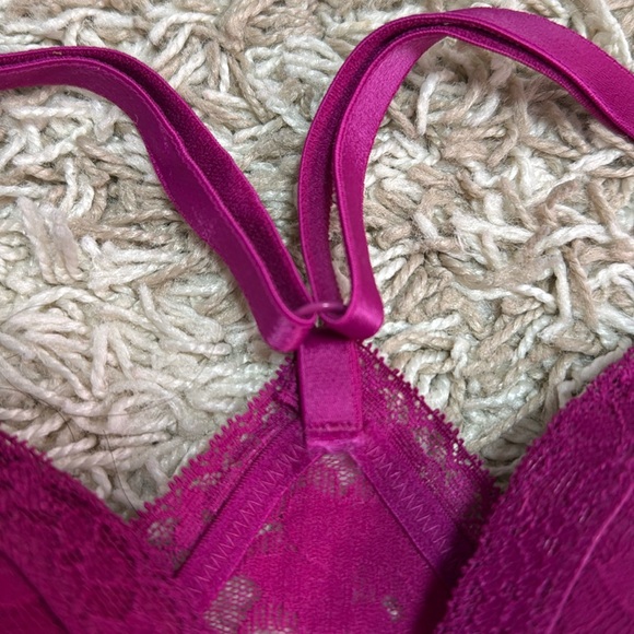NWT Victoria Secret lace bralet Size M - Picture 3 of 8